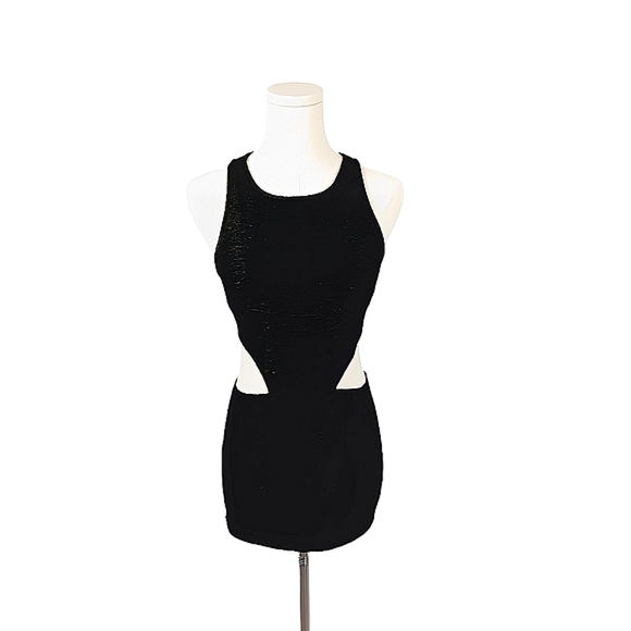 MINKPINK Black Cutout Mini Dress Textured Size M Sexy Sleeveless Zippered Back - Picture 1 of 6